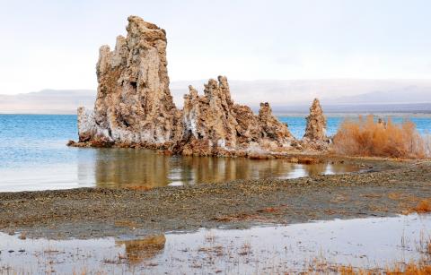 TRÊN  ĐỈNH  BÌNH  AN