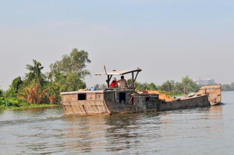 VỀ NAM 